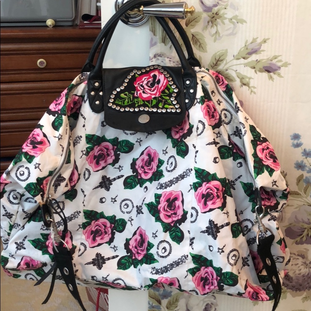 Besteyville Bestey Johnson duffel bag 🌺